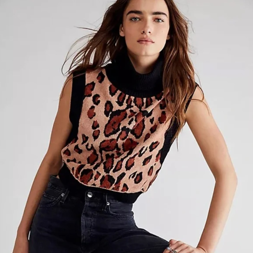 Free People Womens Animal Print Sweater Vest Sz Medium Mock Neck Sleeveless NEW